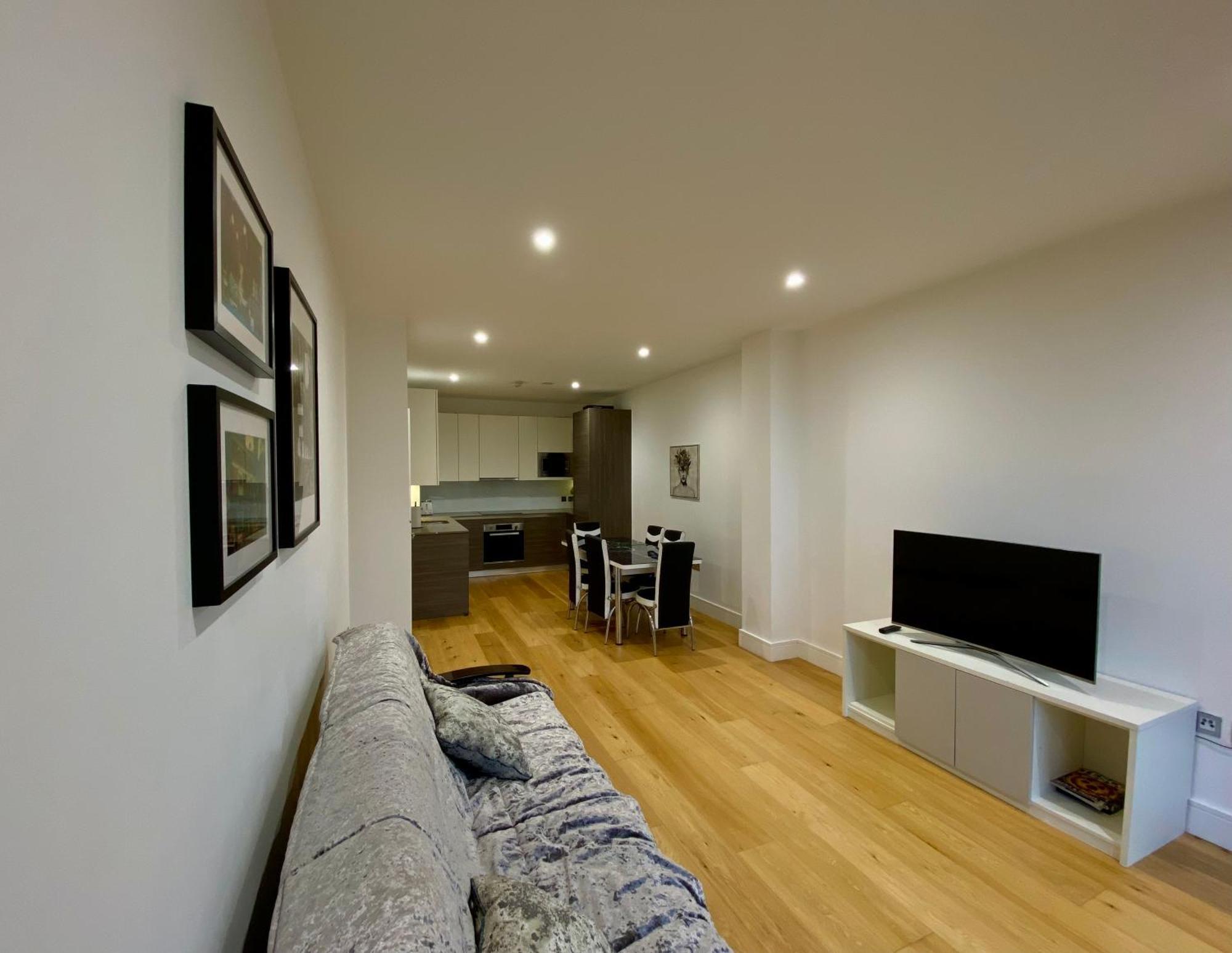 Spacious 2 Bedroom Penthouse Retreat Londres Extérieur photo
