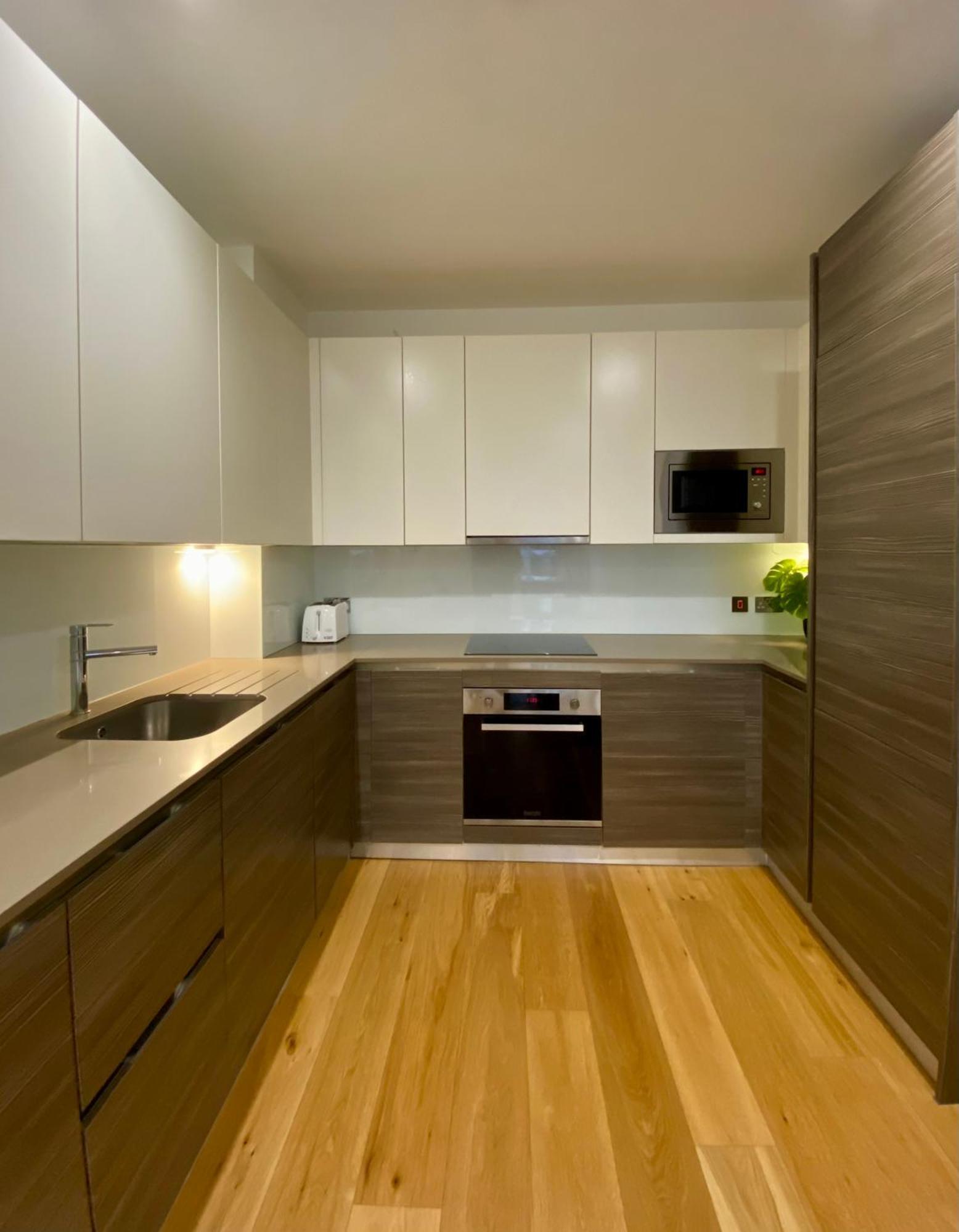 Spacious 2 Bedroom Penthouse Retreat Londres Extérieur photo