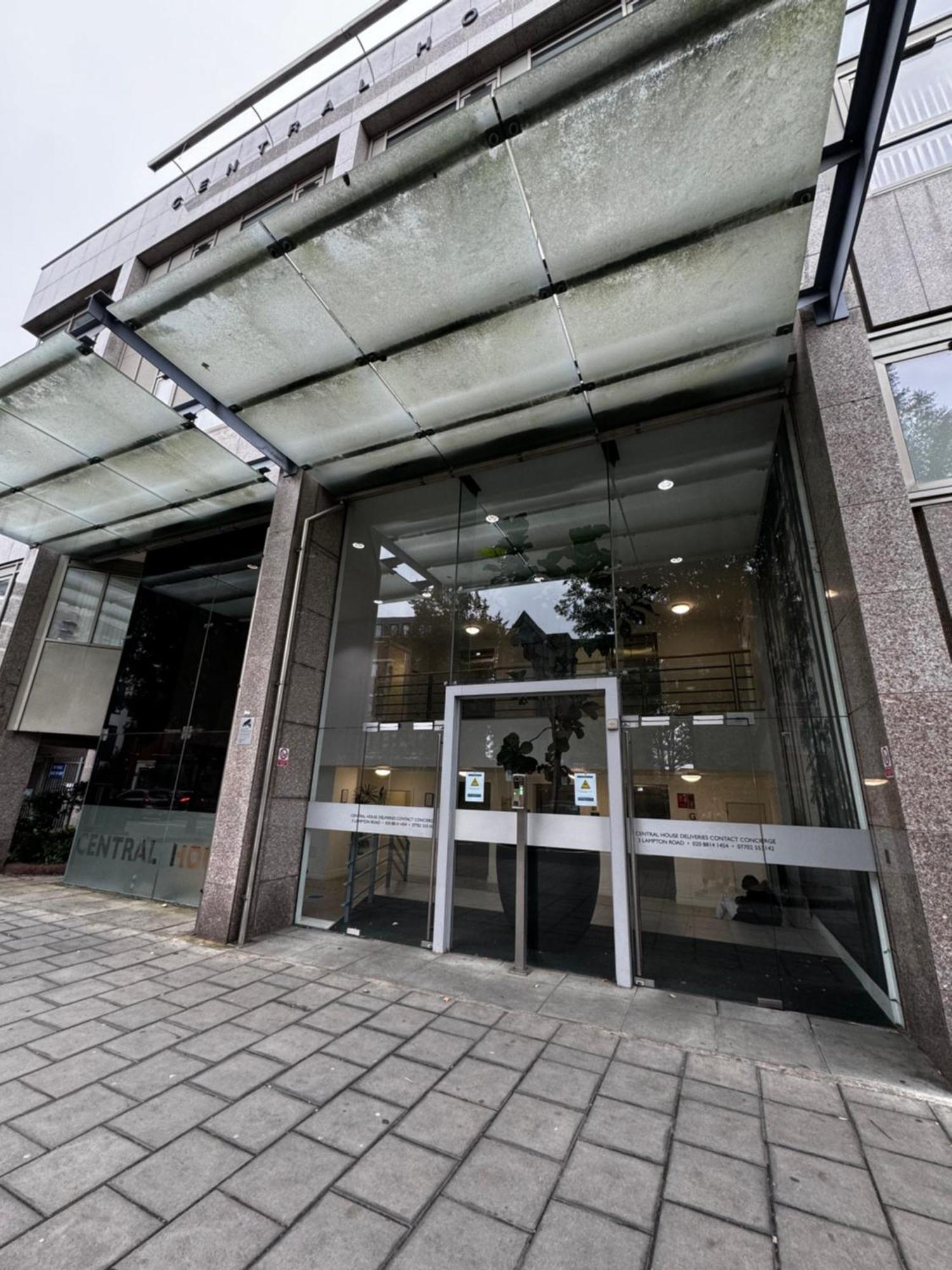 Spacious 2 Bedroom Penthouse Retreat Londres Extérieur photo
